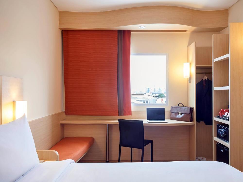 Ibis Jakarta Harmoni Екстер'єр фото
