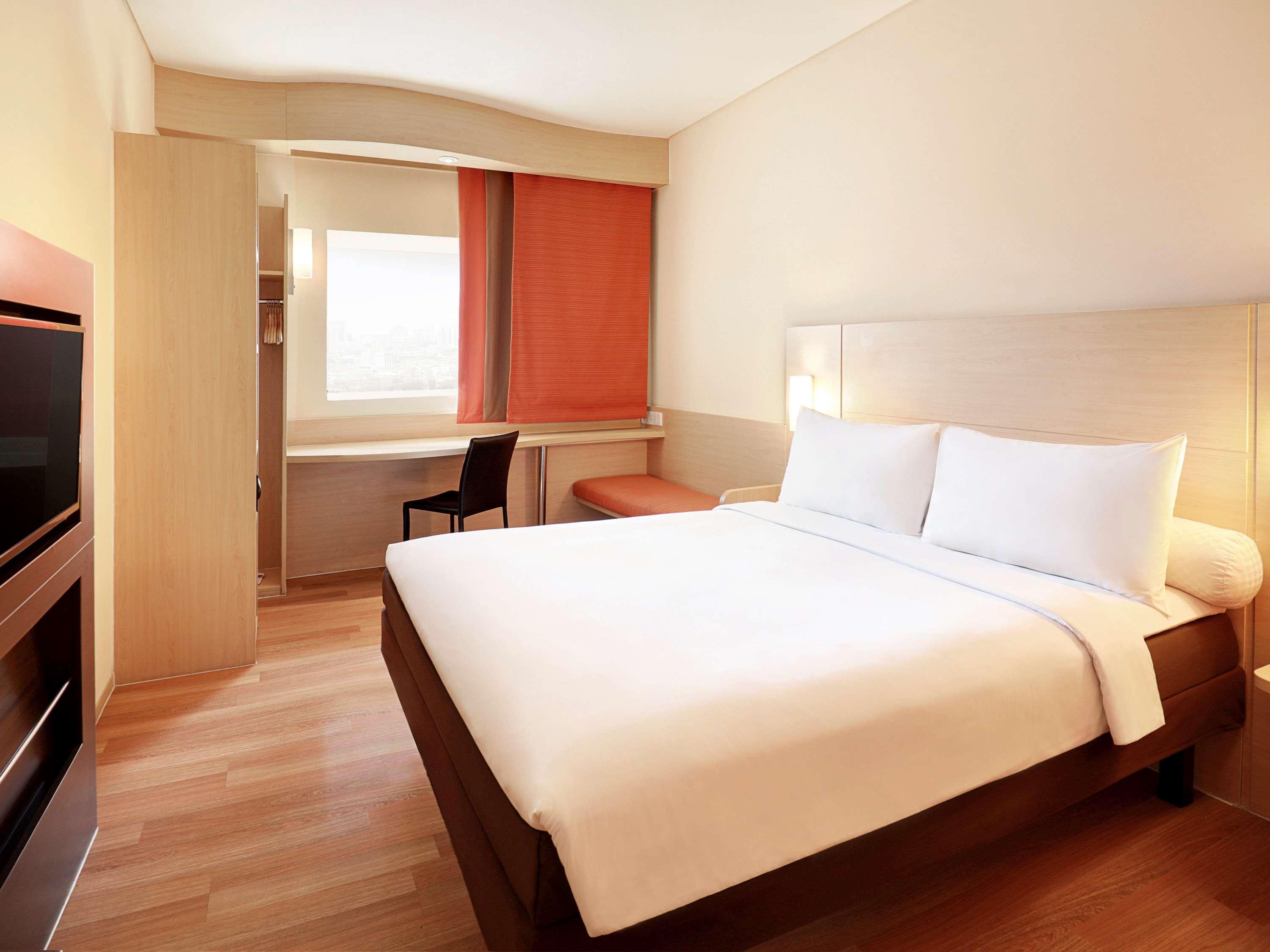 Ibis Jakarta Harmoni Екстер'єр фото
