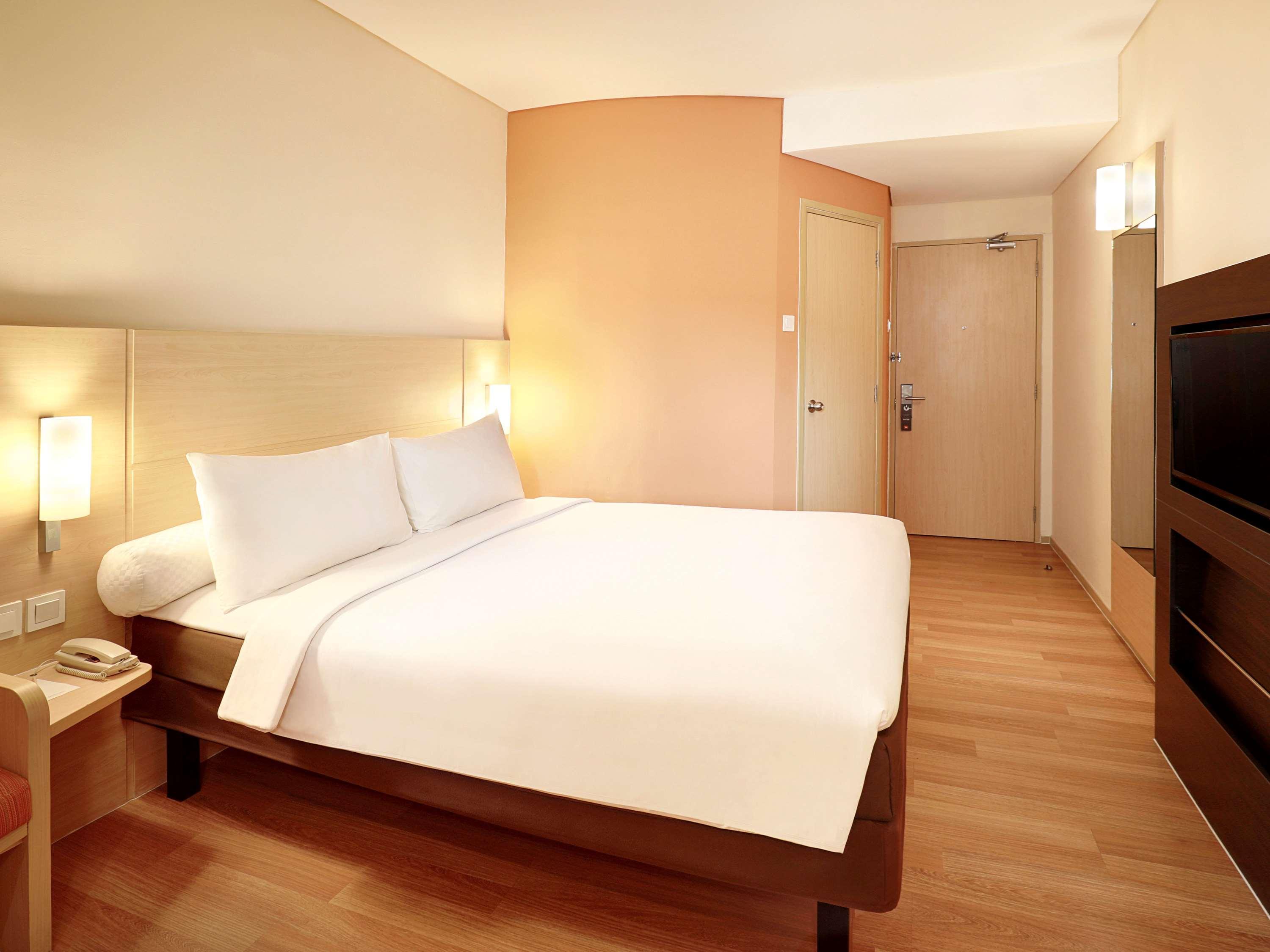 Ibis Jakarta Harmoni Екстер'єр фото