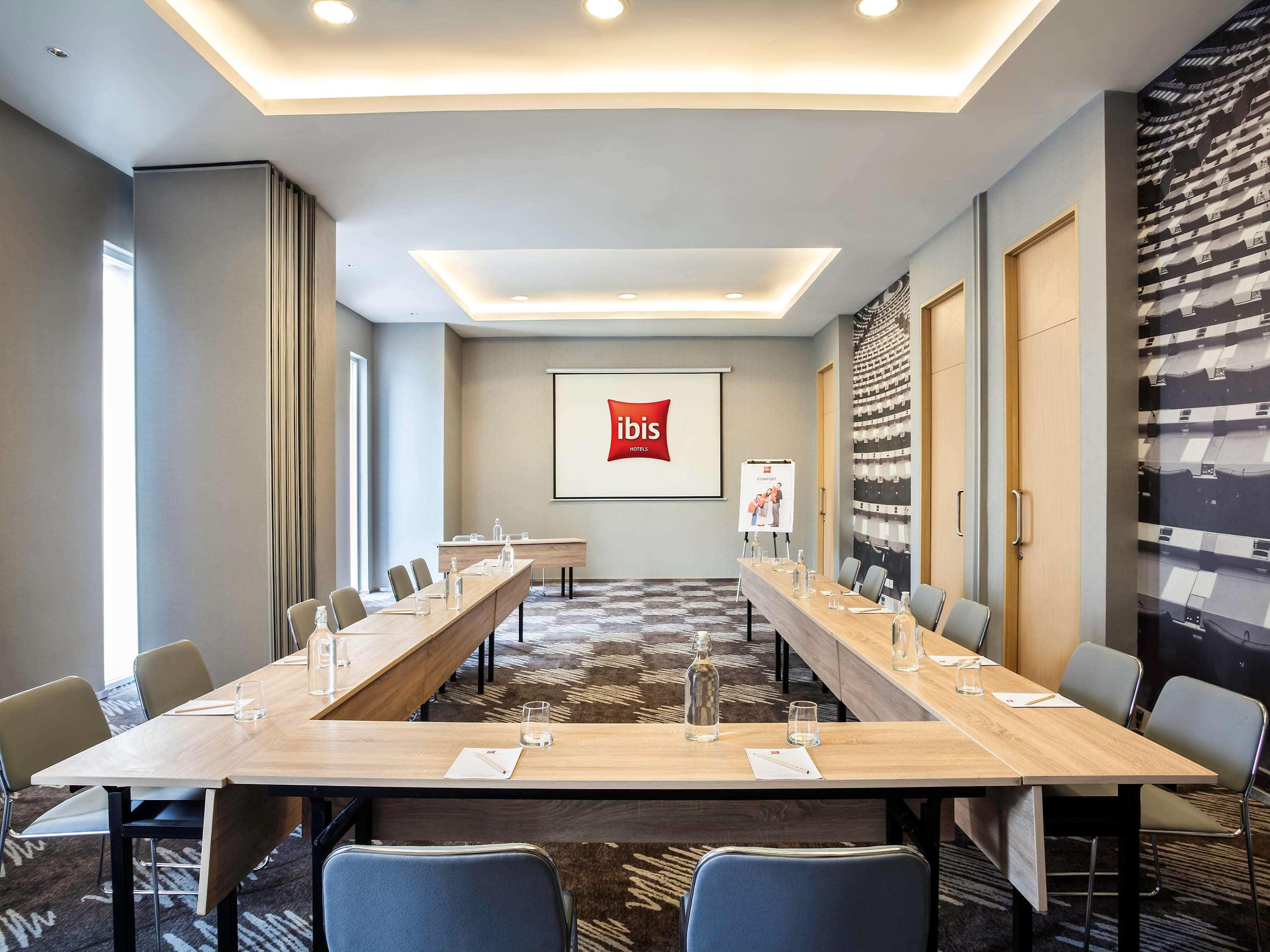 Ibis Jakarta Harmoni Екстер'єр фото
