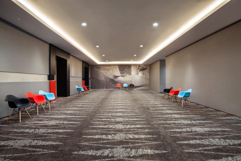 Ibis Jakarta Harmoni Екстер'єр фото