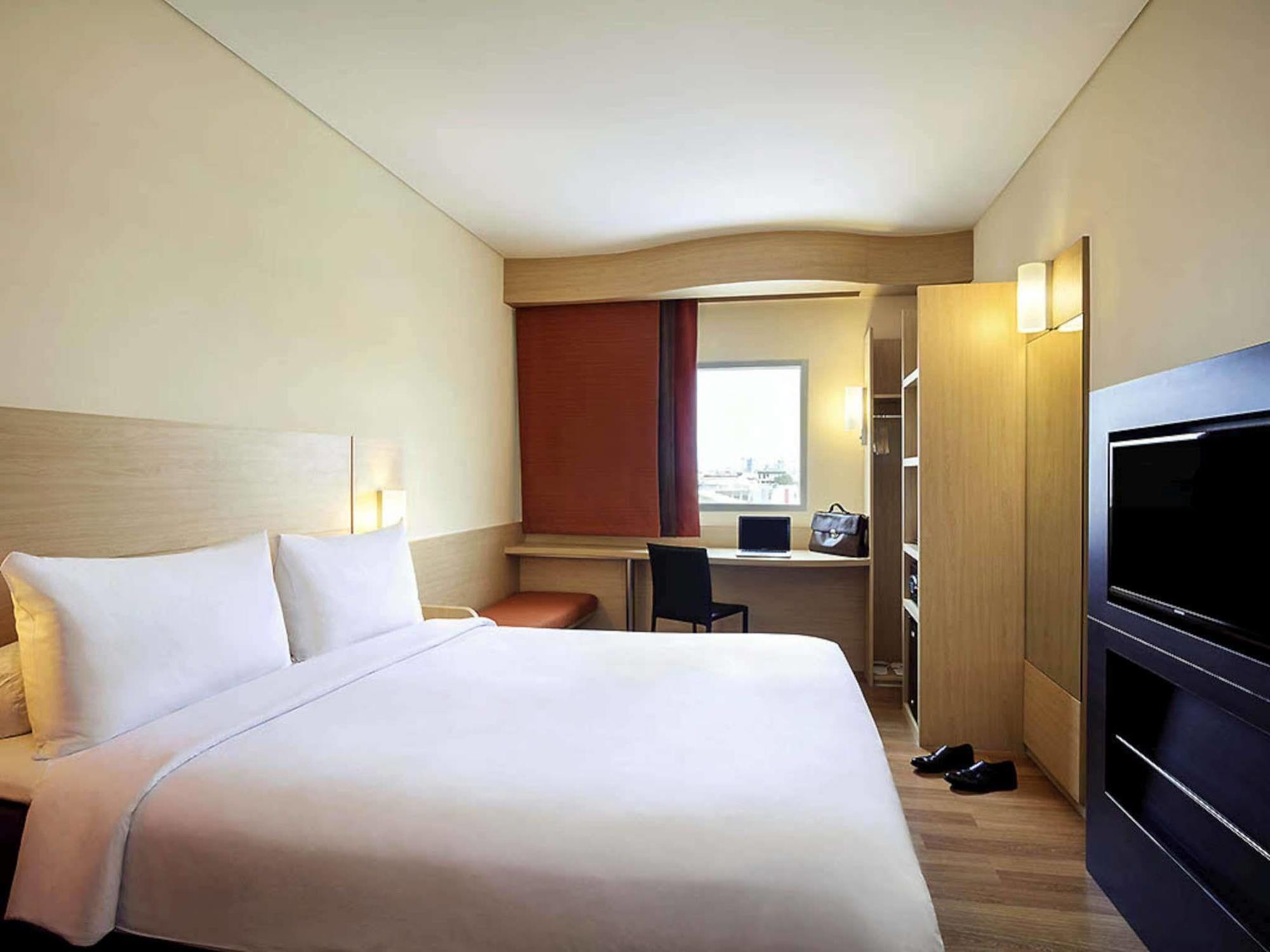 Ibis Jakarta Harmoni Екстер'єр фото